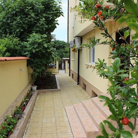 Zlatna Ribka Hotel Chernomorets Ngoại thất bức ảnh