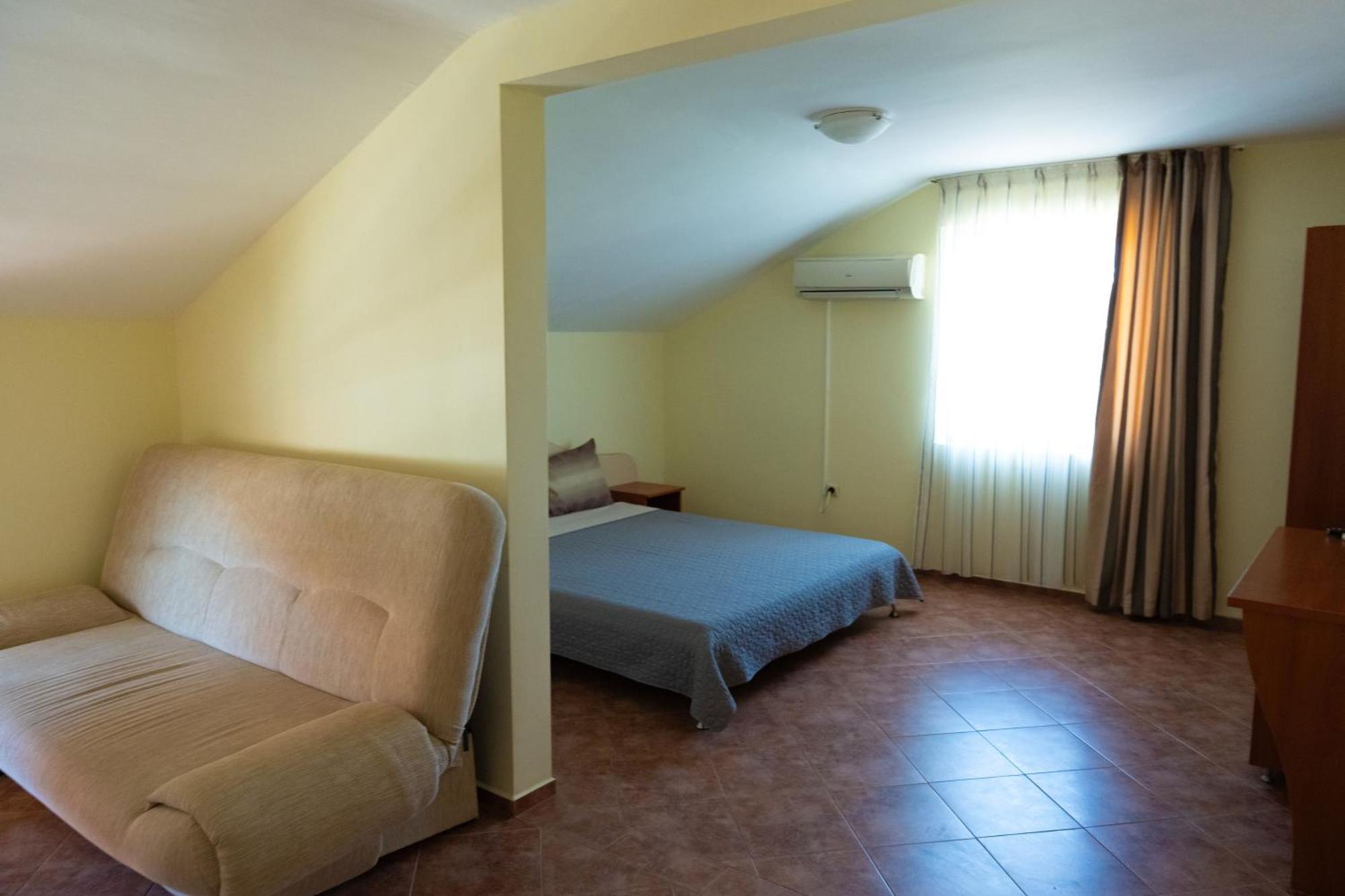 Zlatna Ribka Hotel Chernomorets Ngoại thất bức ảnh