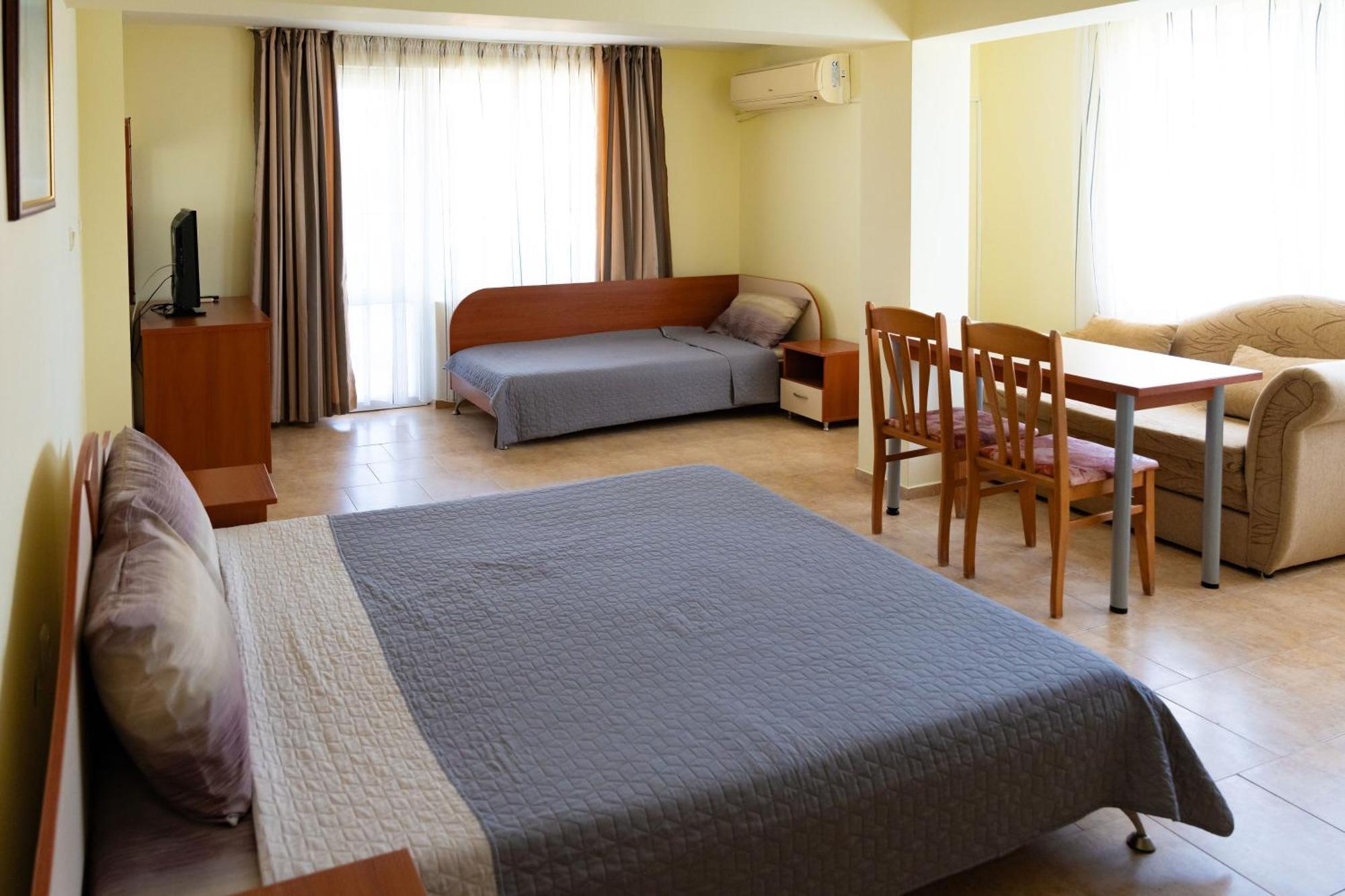 Zlatna Ribka Hotel Chernomorets Ngoại thất bức ảnh