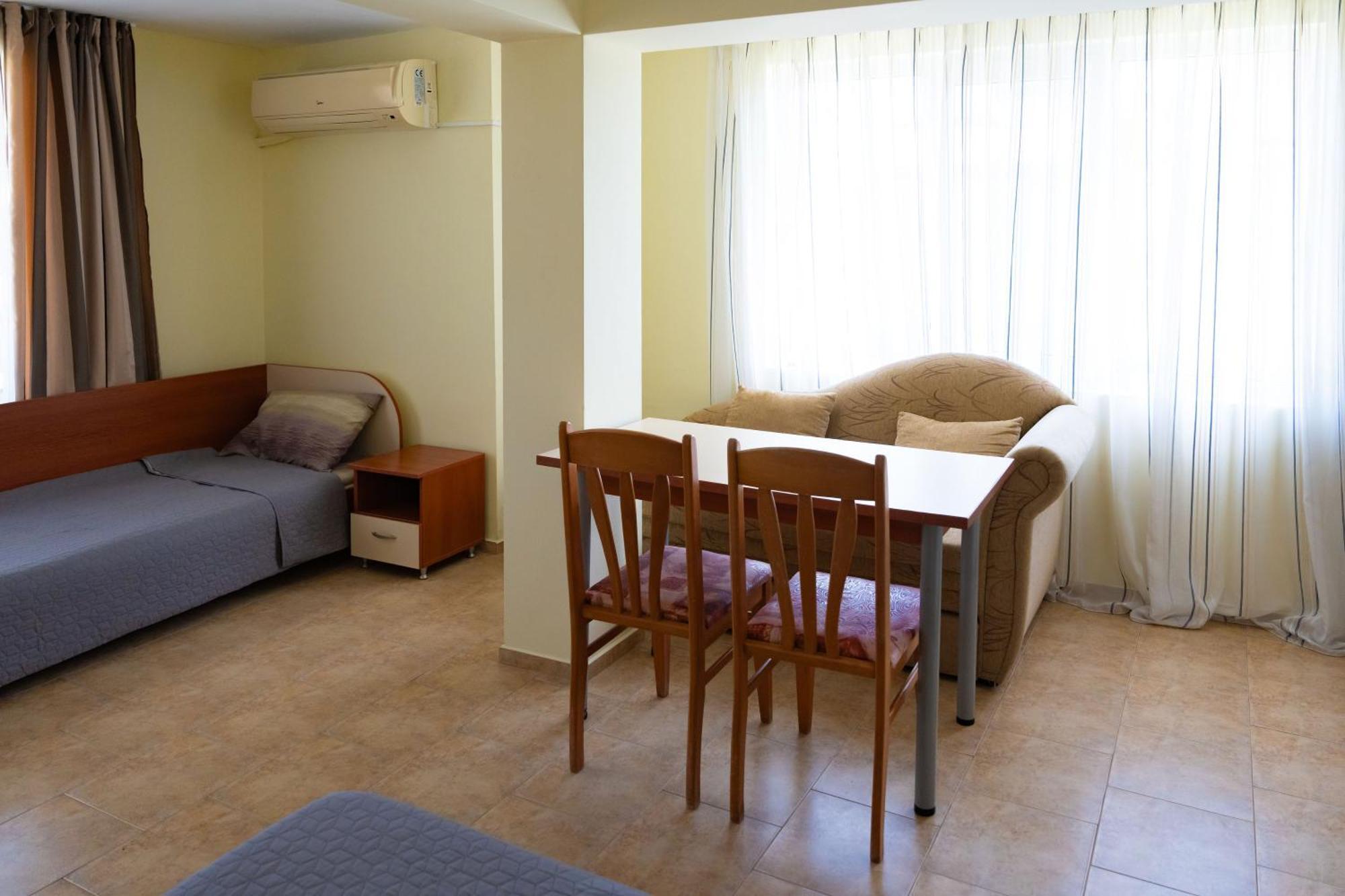 Zlatna Ribka Hotel Chernomorets Ngoại thất bức ảnh