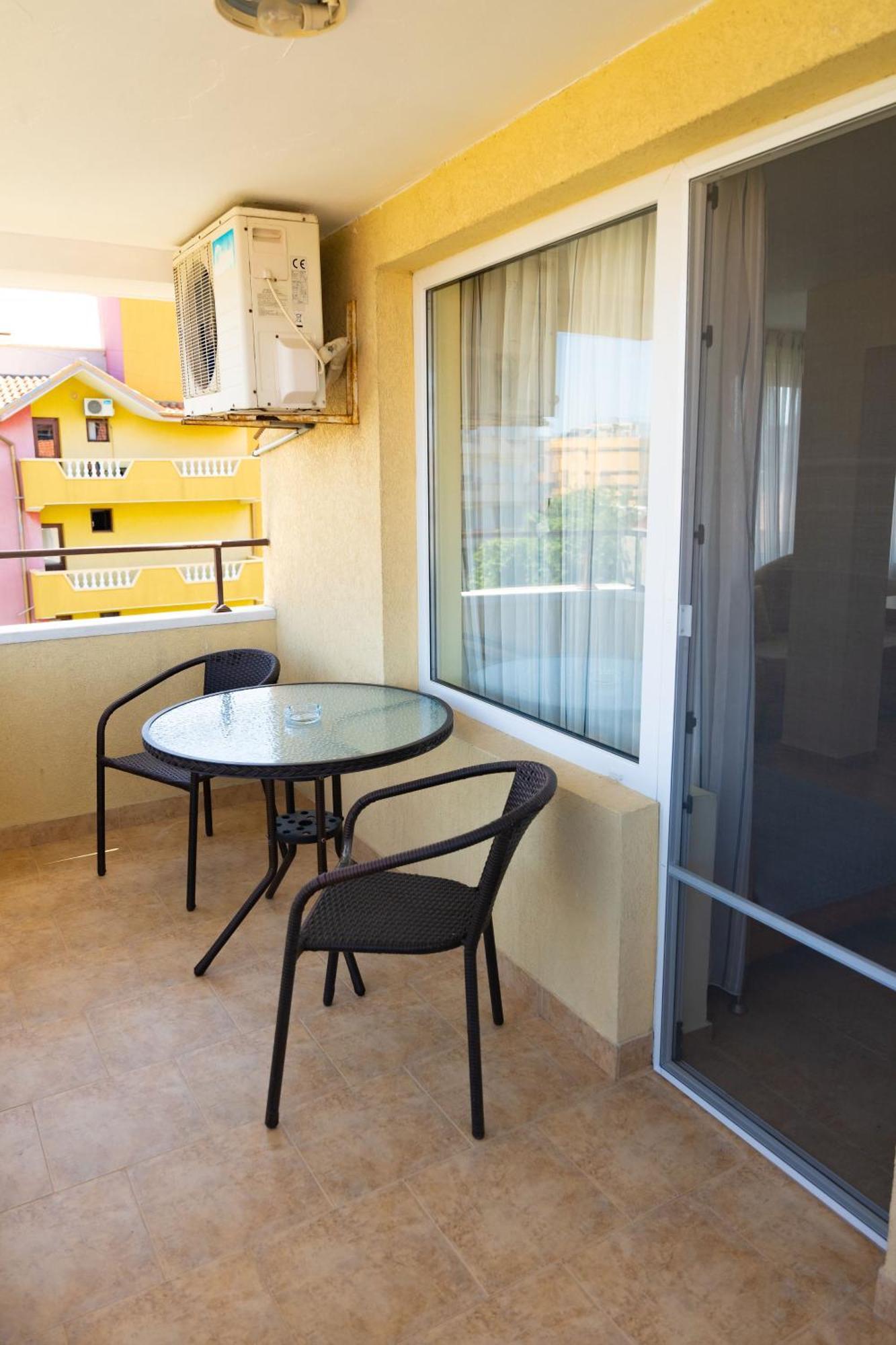 Zlatna Ribka Hotel Chernomorets Ngoại thất bức ảnh