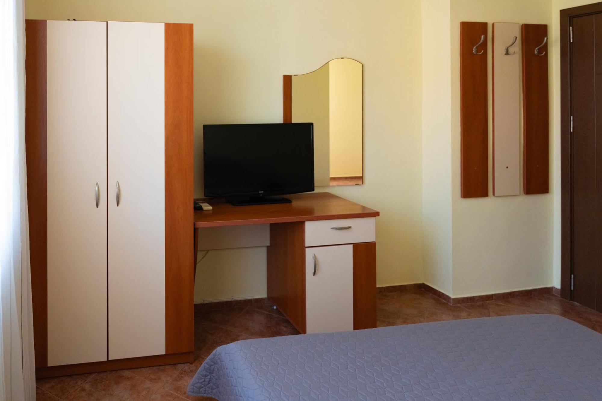 Zlatna Ribka Hotel Chernomorets Ngoại thất bức ảnh