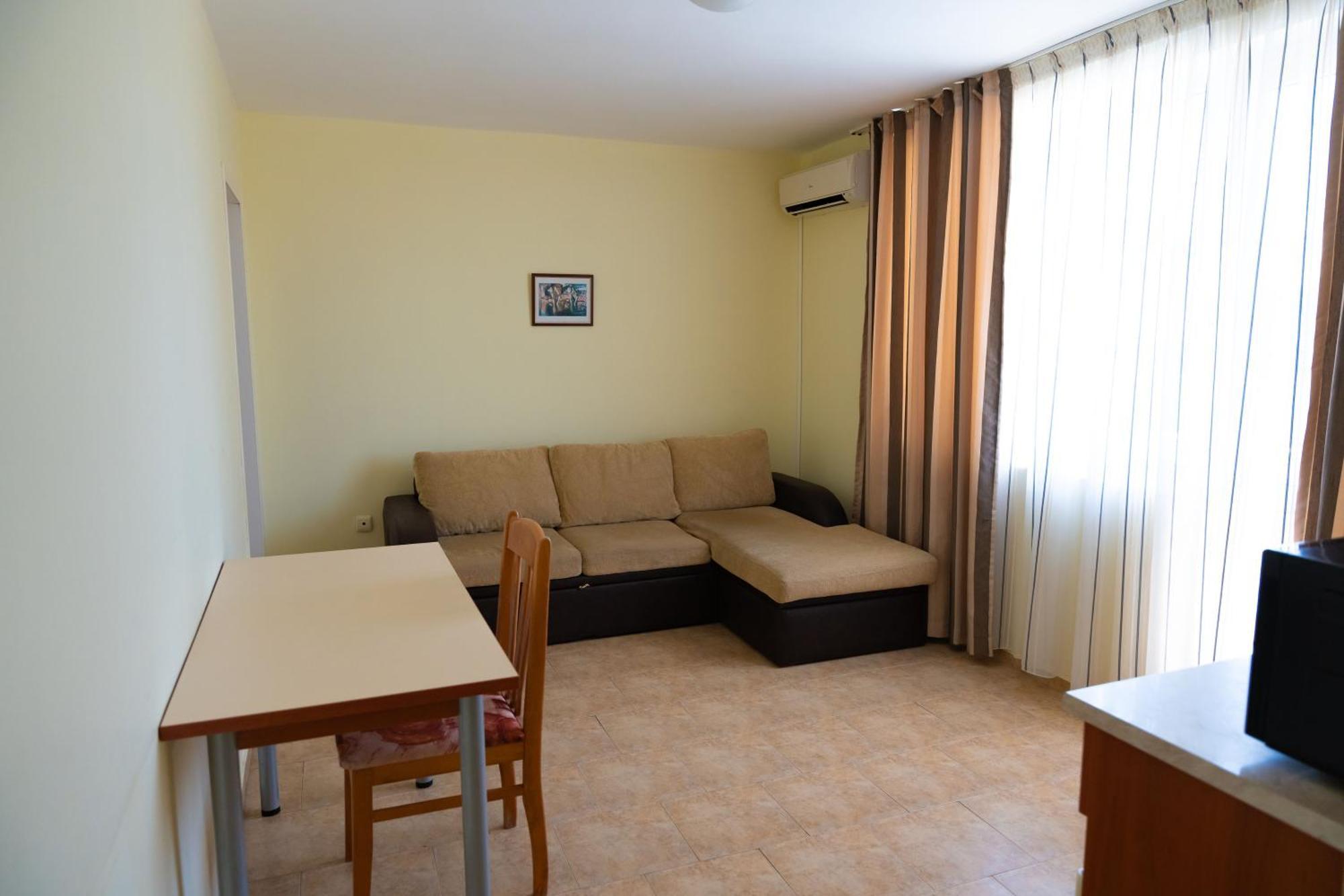Zlatna Ribka Hotel Chernomorets Ngoại thất bức ảnh